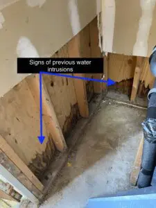 A water leak in the wall of a house